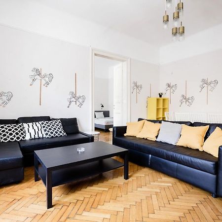 Downtown Circus Apartment Будапеща Екстериор снимка