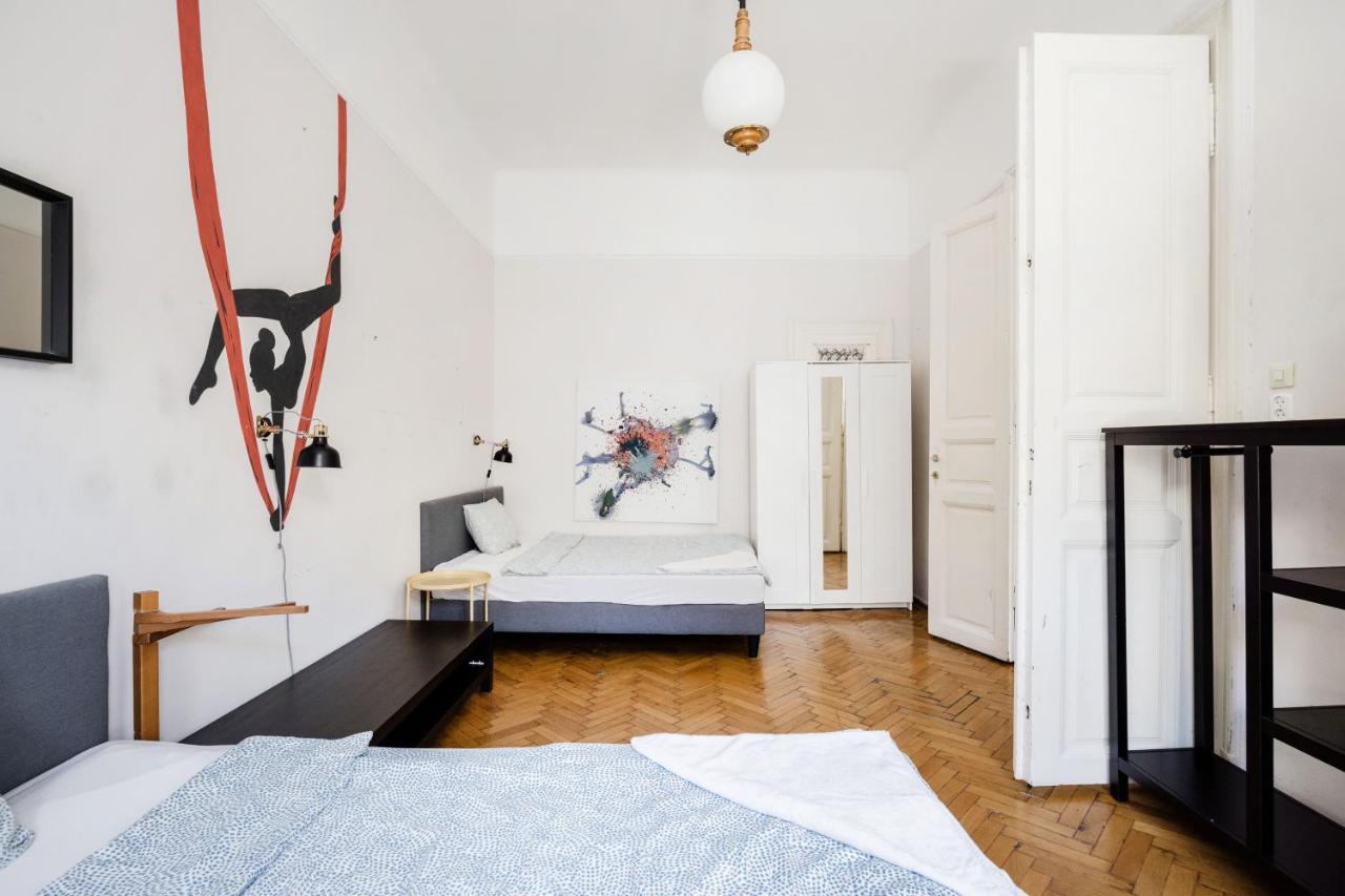 Downtown Circus Apartment Будапеща Екстериор снимка
