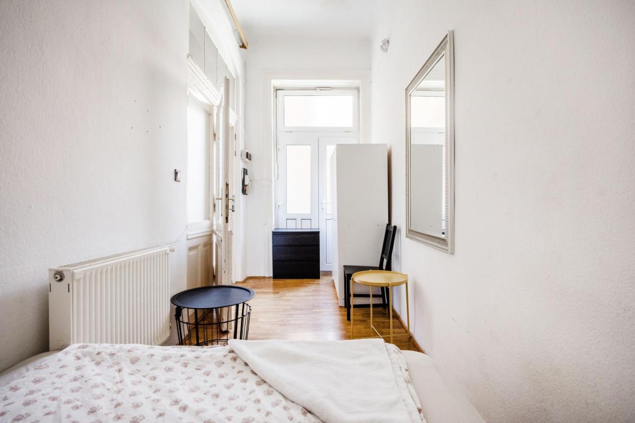 Downtown Circus Apartment Будапеща Екстериор снимка
